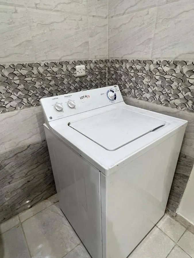 شقق هادئة ومجهزة بتلفزيون مع ترفيه سوني بلايستيشن5 مع جهاز واقع افتراضي Apartment
